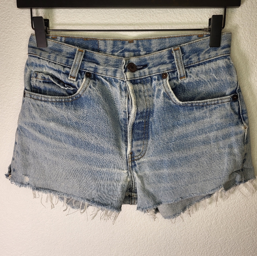 Levi's 511 Boyfriend 10" Distressed Cutoff Denim Shorts size 27